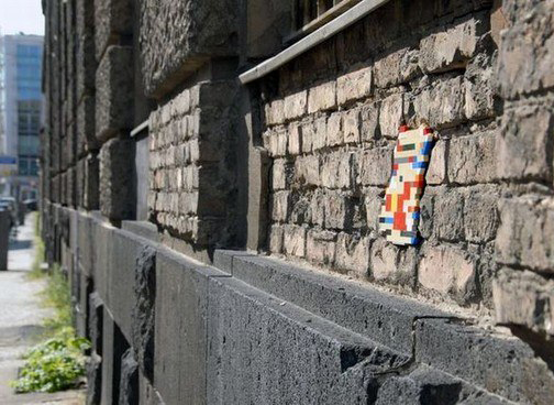 Jan Vormann - Lego street art