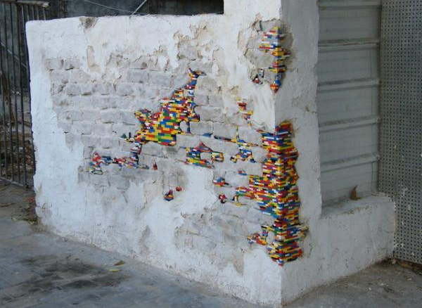 Jan Vormann - Lego street art