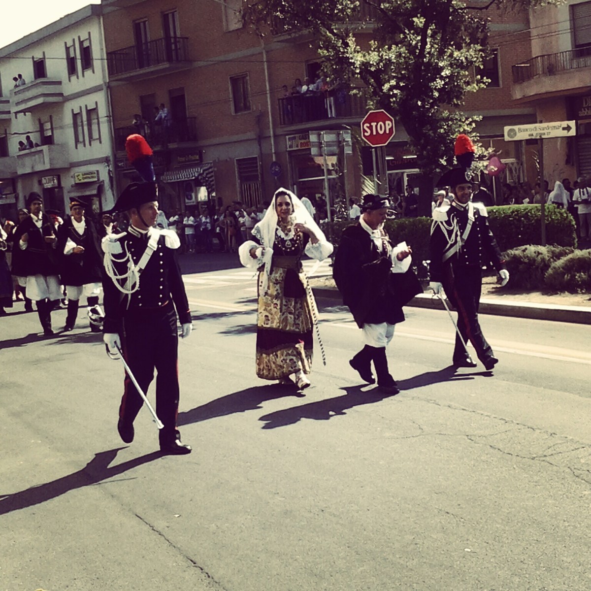 Matrimonio selargino 2012 - La sposa in processione