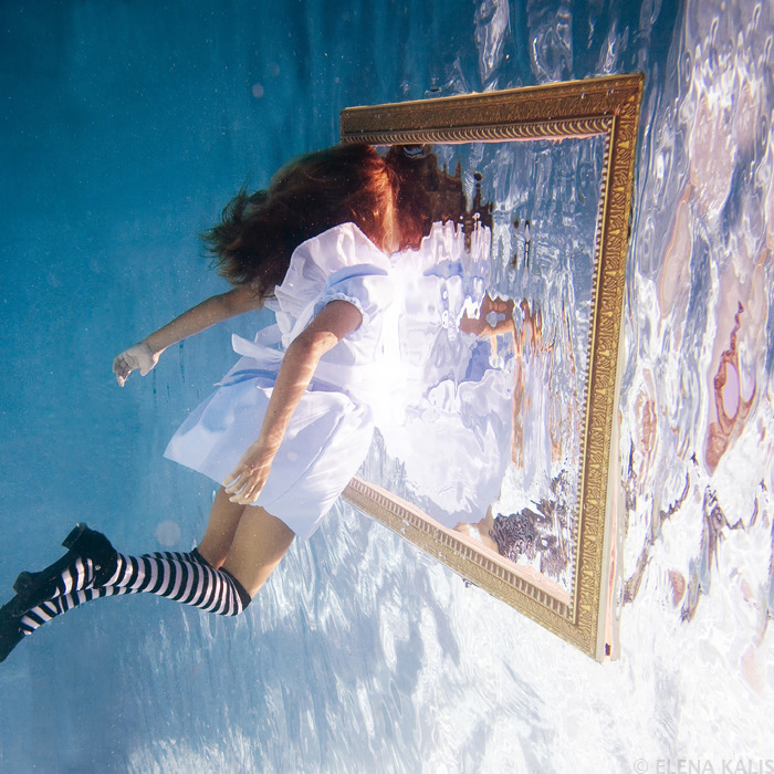 Elena Kalis - Alice in waterland