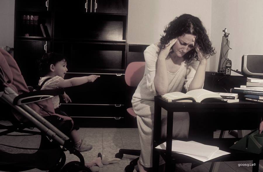 Gisella Congia - Chiaroscuri nella maternità