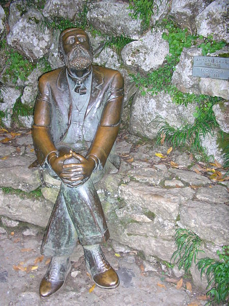 El Capricho - Statua di Gaudì