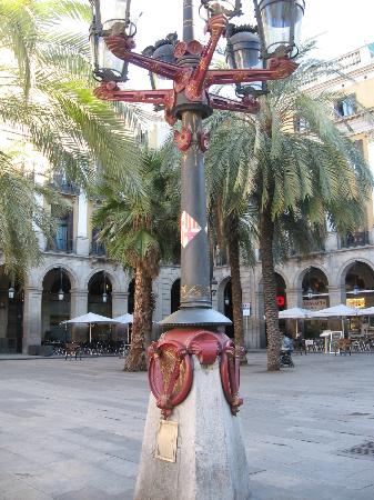 Lampioni di Plaça Reial