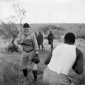 Ernest Hemingway fa boxe in Africa