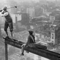 Golf atop a skyscraper – New York – 1932