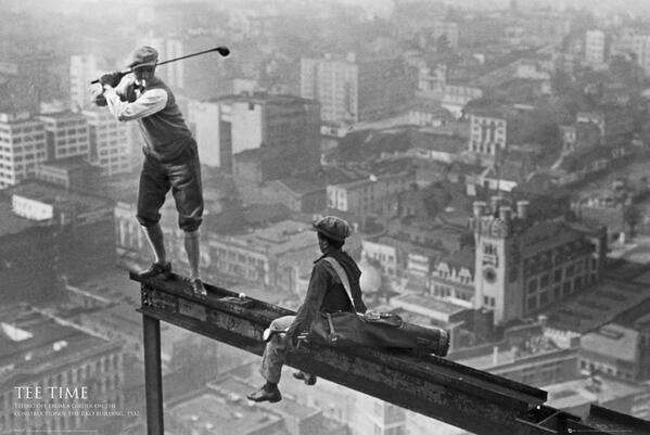 Golf atop a skyscraper - New York - 1932