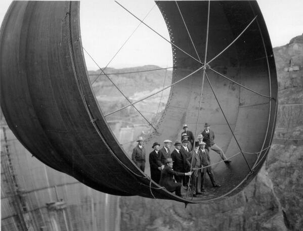 Costruzione di una turbina per la diga di Hoover Dam, 1933-1935