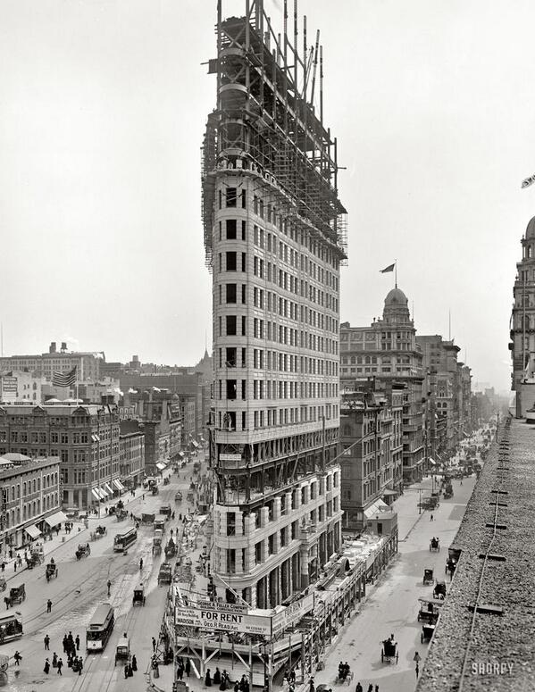 Flatiron Building, New York. Il punto di riferimento di Manhattan in fase di costruzione. 1902