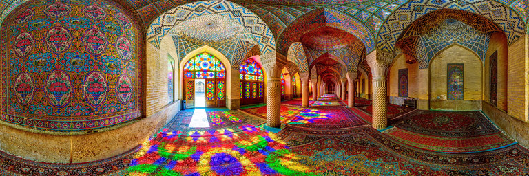 La moschea Nasir al-Mulk in Iran