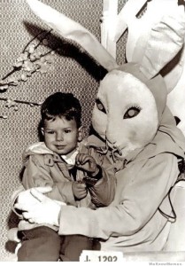 Spaventoso coniglio di Pasqua