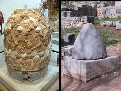 I due Omphalos che si trovano a Delfi