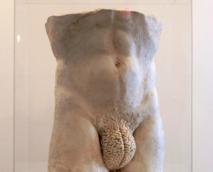 Scultura dell'artista cubano Yoan Capote