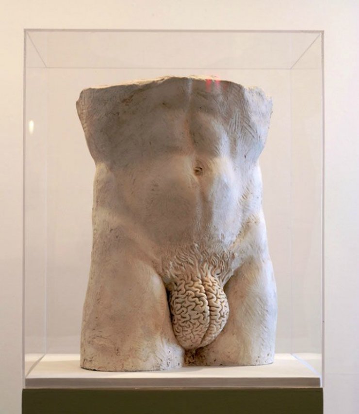 Scultura dell'artista cubano Yoan Capote