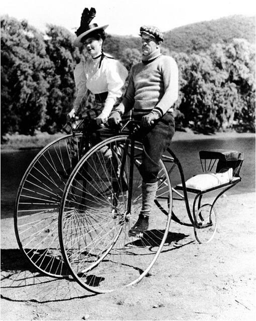 Doppia bicicletta porta passeggino, circa 1910