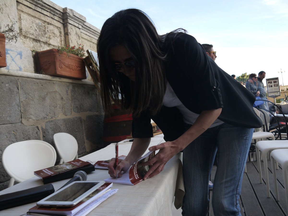 Presentazione del Manuale sentimentale per simpatiche canaglie