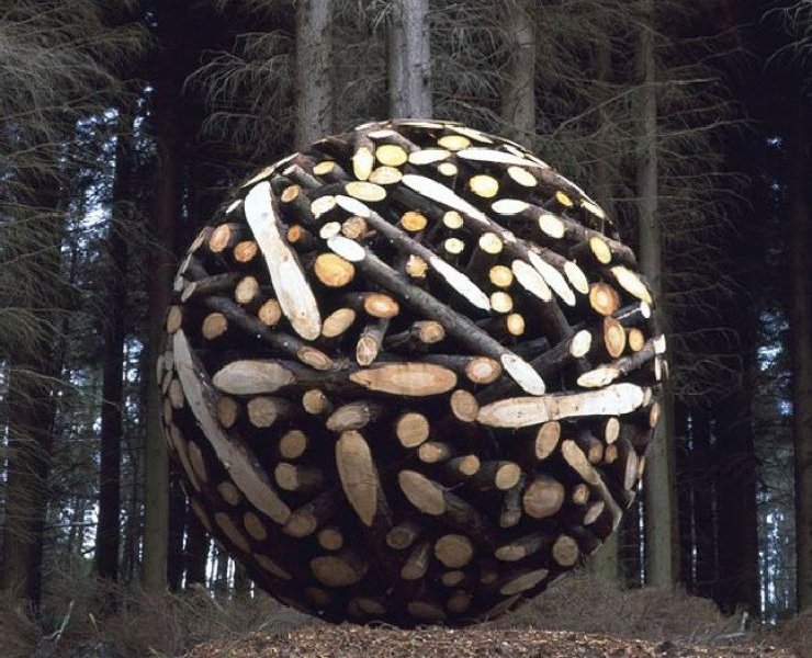 Scultura dell'artista coreano Lee Jae Hyo