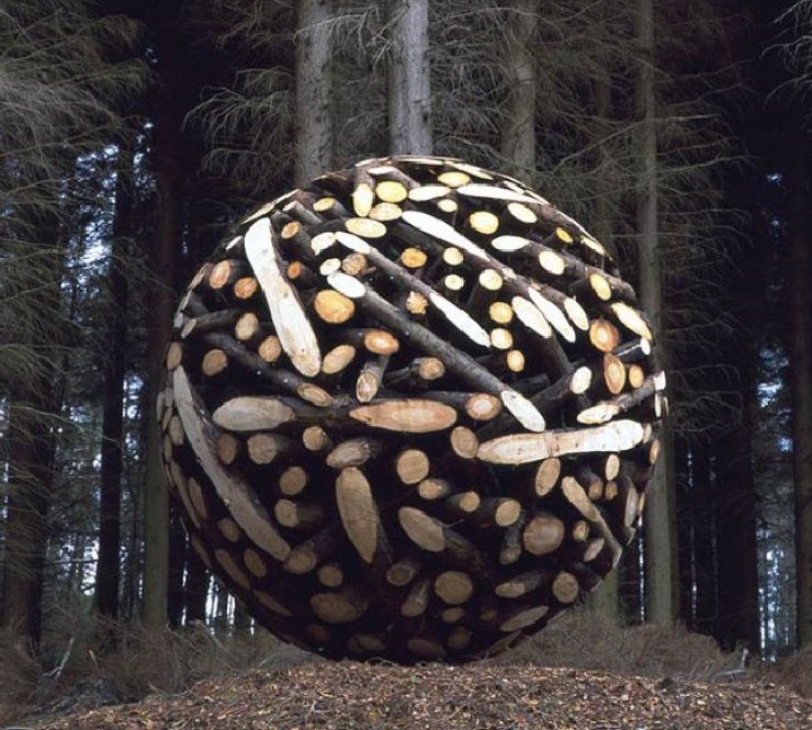 Scultura dell'artista coreano Lee Jae Hyo