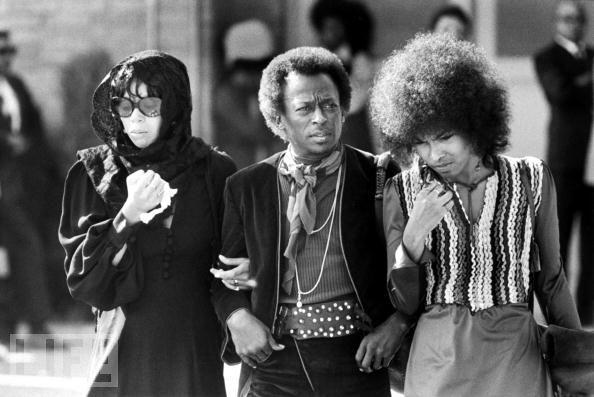 Miles Davis al funerale di Jimi Hendrix, 1 Ottobre 1970, Renton, Washington, USA