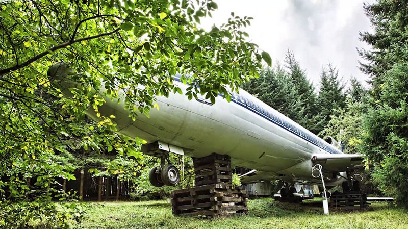 Il Boeing 727 trasformato in casa da Bruce Campbell