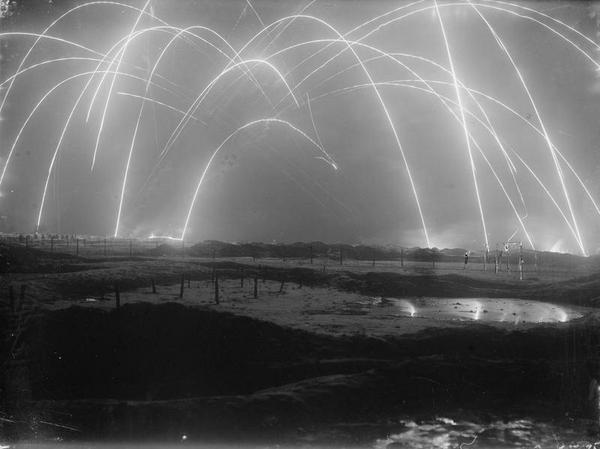 Trench Warfare. Foto scattata da un fotografo ufficiale britannico durante la prima guerra mondiale 1917