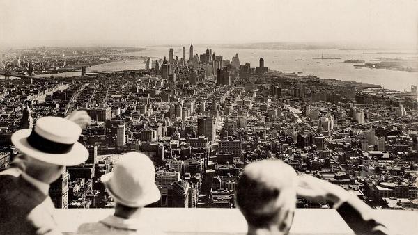 Vista dalla cima dell'Empire State Building il giorno dell'inaugurazione nel 1931