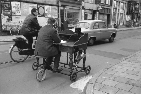 Ufficio mobile, 1961