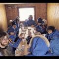 Ah, lunch on the Hardangerjøkulen glacier in Norway, where you ate fast or enjoyed your chicken pasta popsicle