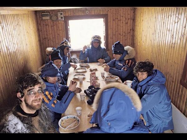 Ah, lunch on the Hardangerjøkulen glacier in Norway, where you ate fast or enjoyed your chicken pasta popsicle