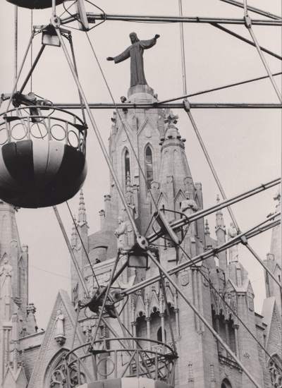 La statua di Cristo nel tempio espiatorio in cima al Tibidabo. Barcellona