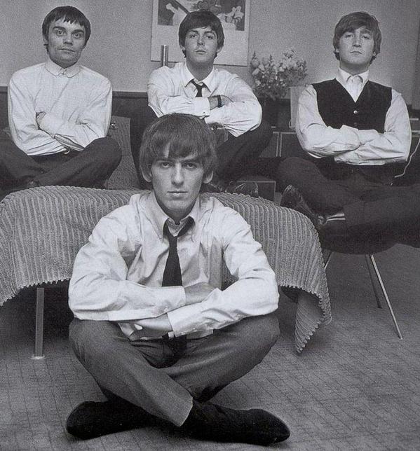 I Beatles con Jimmie Nicol, che ha suonato otto concerti durante il 1964, mentre Ringo ha avuto la tonsillite