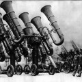 Il giapponese “War Tuba” utilizzato per individuare gli aerei nemici prima dell’invenzione del radar. circa 1930