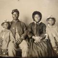 L’unica fotografia nota di un soldato americano dell’Unione Africana con la sua famiglia, circa 1863