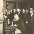 Alexander Graham Bell, un innovatore che, fino al 2002, veniva considerato l’inventore del primo telefono pratico