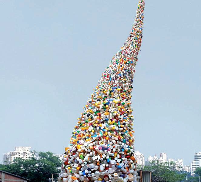 "Tornado" dell'artista cinese Wang Zhiyuan