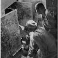 Howard Carter apre la tomba di Tutankhamon 1924