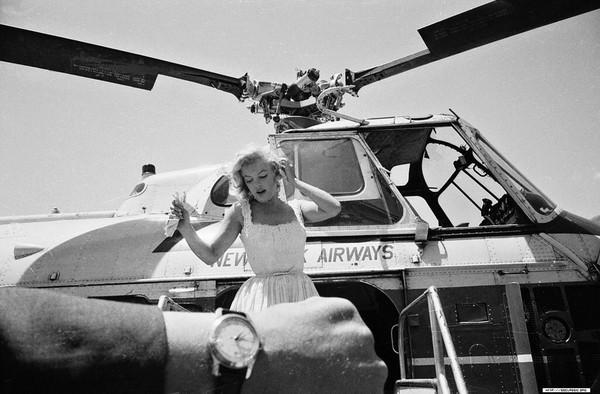Marilyn che arriva in elicottero, 2 Luglio 1957, New York, Stati Uniti d'America