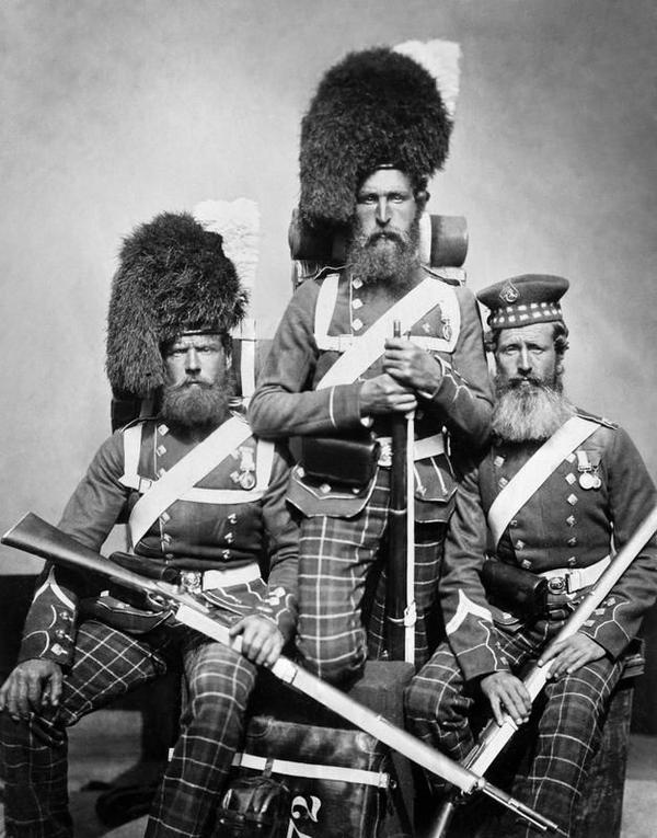 Gli uomini del 72 Highlanders che hanno partecipato alla guerra di Crimea. William Noble, Alexander Davison e John Harper