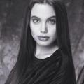 Angelina Jolie teenager