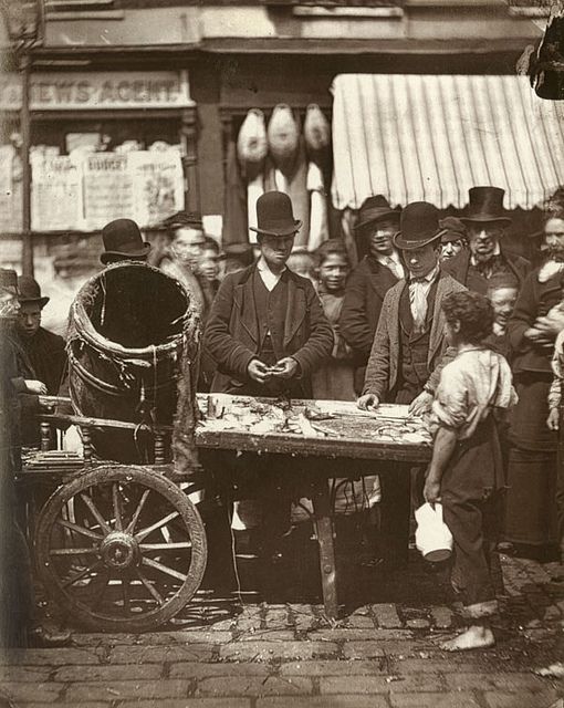 Il pesce a buon mercato di St-Giles, Londra, circa nel 1877