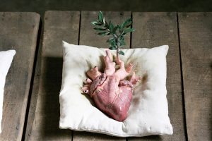 "Cuore con ulivo" dell'artista italiano Marcantonio Raimondi Malerba