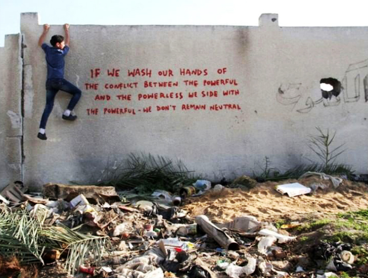 Nuove opere dello street artist inglese Banksy a Gaza