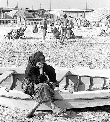 Cagliari - Spiaggia del Poetto 1955 - Foto di Mario De Biasi