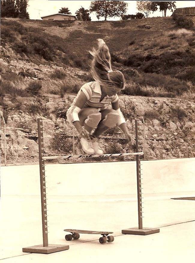 Ellen O'Neal, una delle prime skater donne professioniste. [1976]
