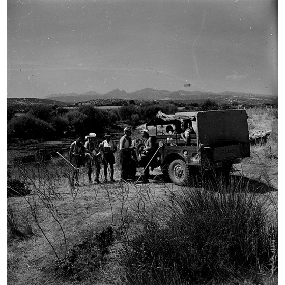 Suschitzky - Squadra di operai e automezzo ERLASS, 1950