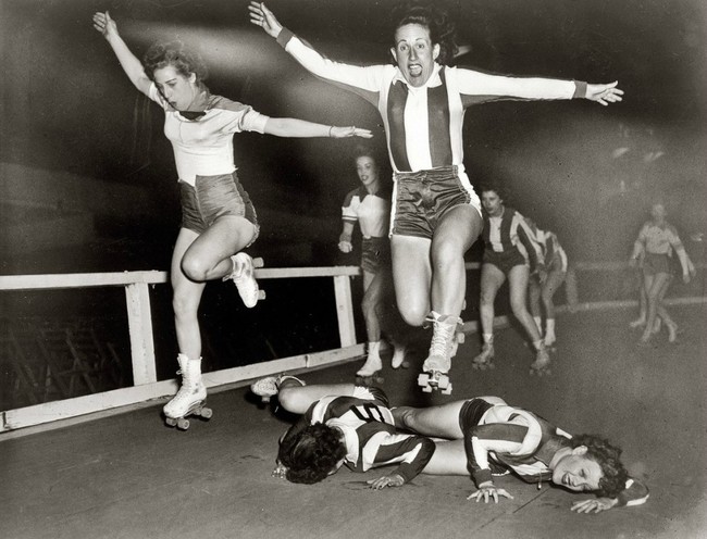 Campionato di pattinaggio femminile a New York. [March 10, 1950]