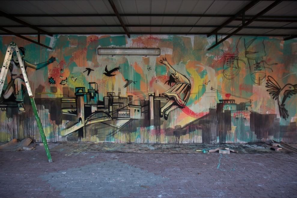 Nuovo murale dell'artista italiana Alice Pasquini (aka AliCè) al Centro Minori stranieri non accompagnati (Roma) Nuovo murale dell'artista italiana Alice Pasquini (aka AliCè) al Centro Minori stranieri non accompagnati (Roma)