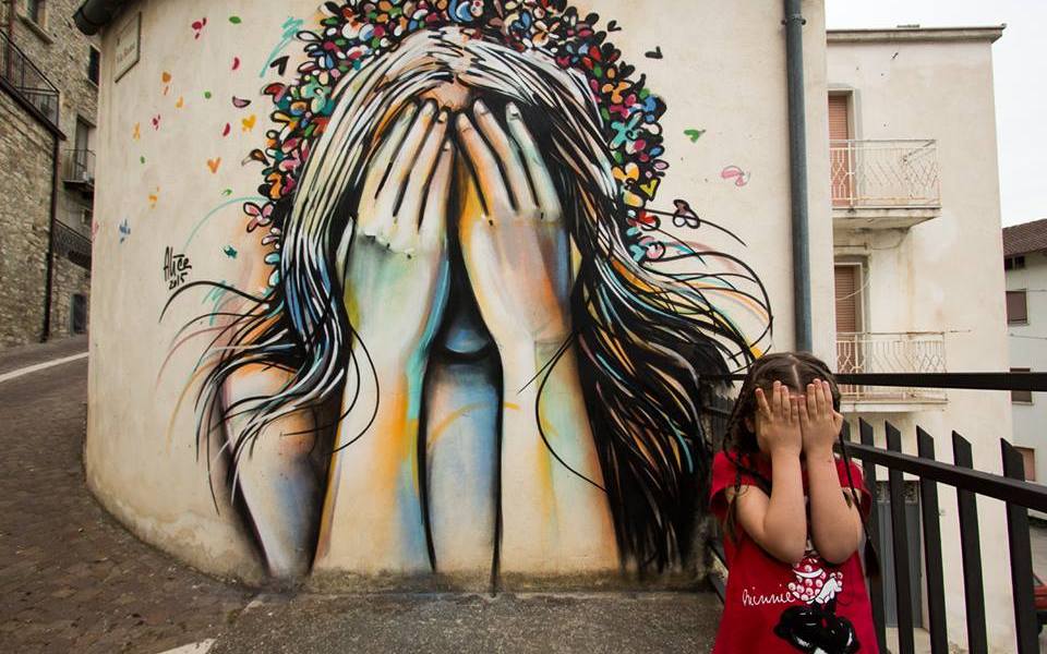 Nuova opera dell'artista italiana Alice Pasquini a Civitacampomarano (CB) - Foto di Jessica Stewart (Romephotoblog)