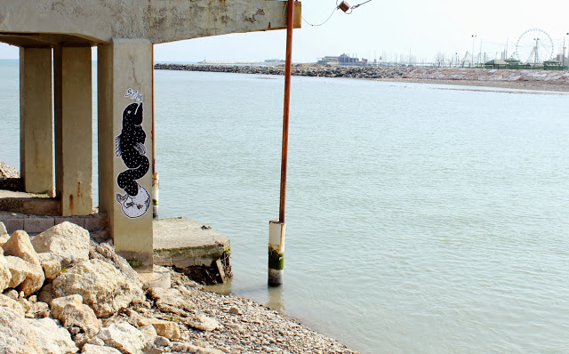 Guerrilla Spam - PESCE PICCOLO MANGIA PESCE GRANDE