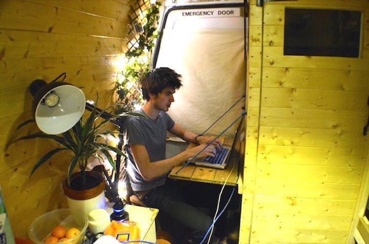 Mike Hudson - Vandog