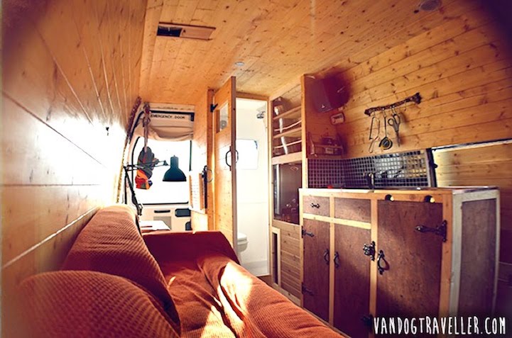 Mike Hudson - Vandog